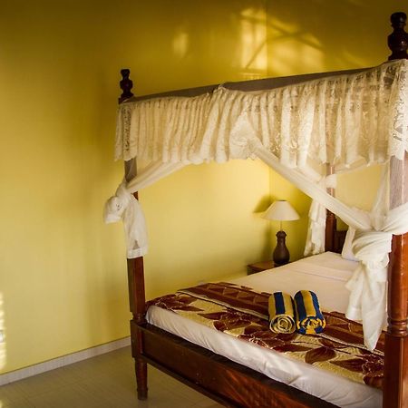 Beten Waru Bungalow And Restaurant Amed Quarto foto